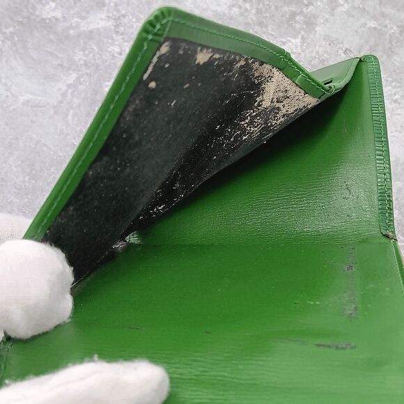 Louis Vuitton Green Epi Leather Compact Size Small Women’s Wallet Unisex - Picture 7 of 12